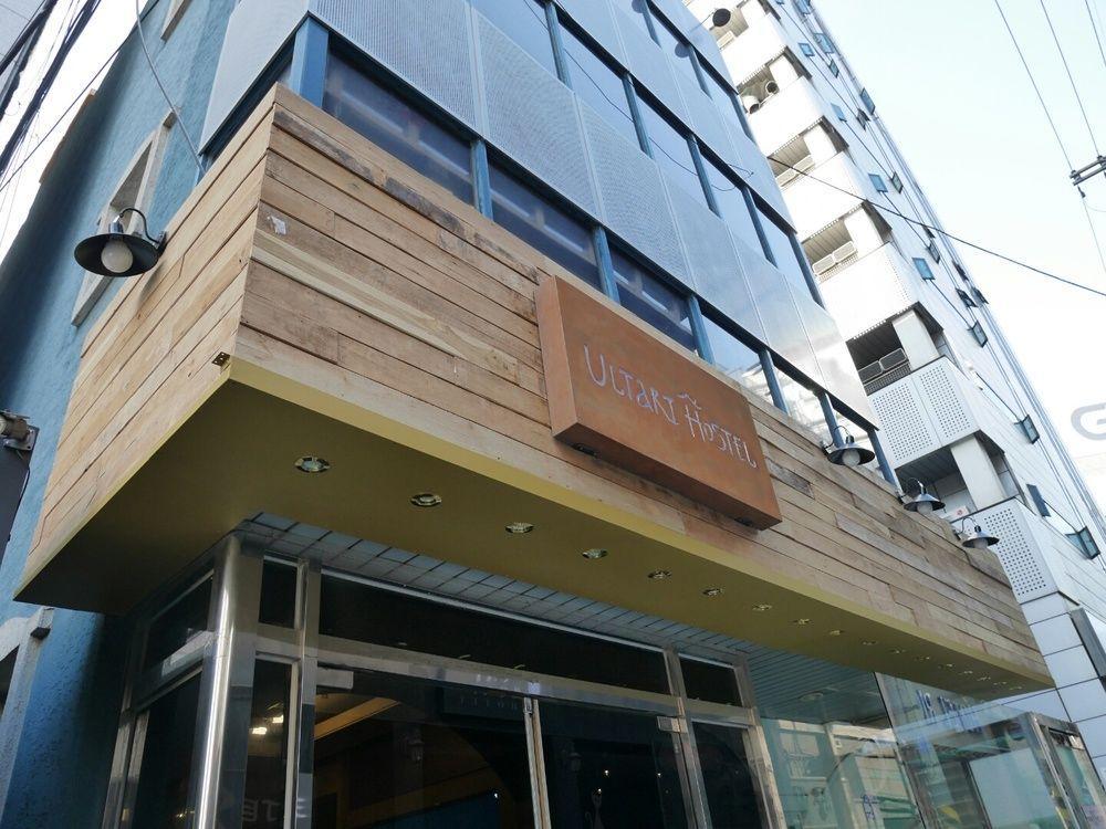 Sinchon Sisters Hostel Seoul Bagian luar foto