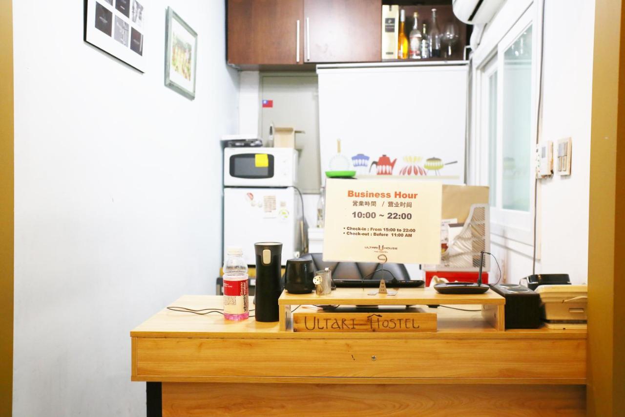 Sinchon Sisters Hostel Seoul Bagian luar foto